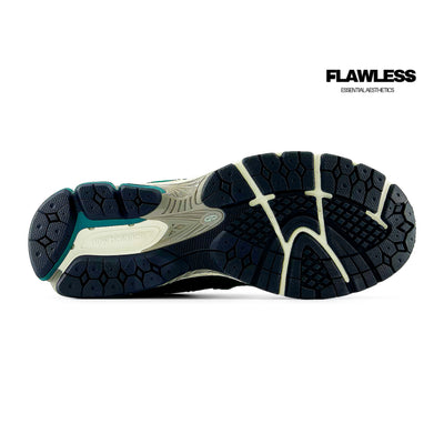 New Balance 2002R "Green"