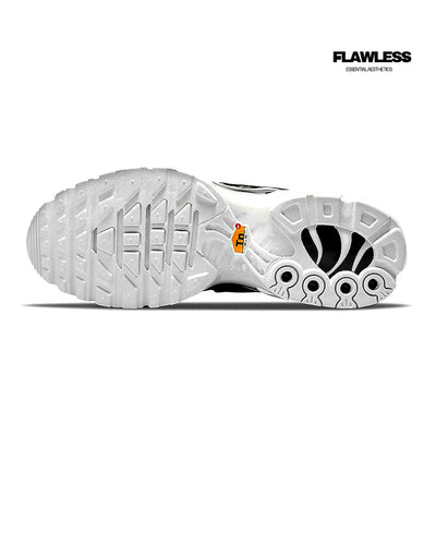 Nike Air Max Plus Tn "Black and White"