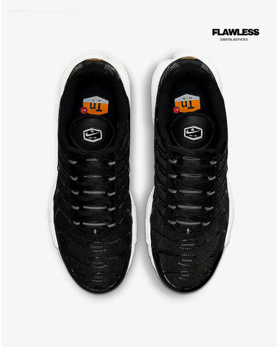 Nike Air Max Plus Tn "Black and White"