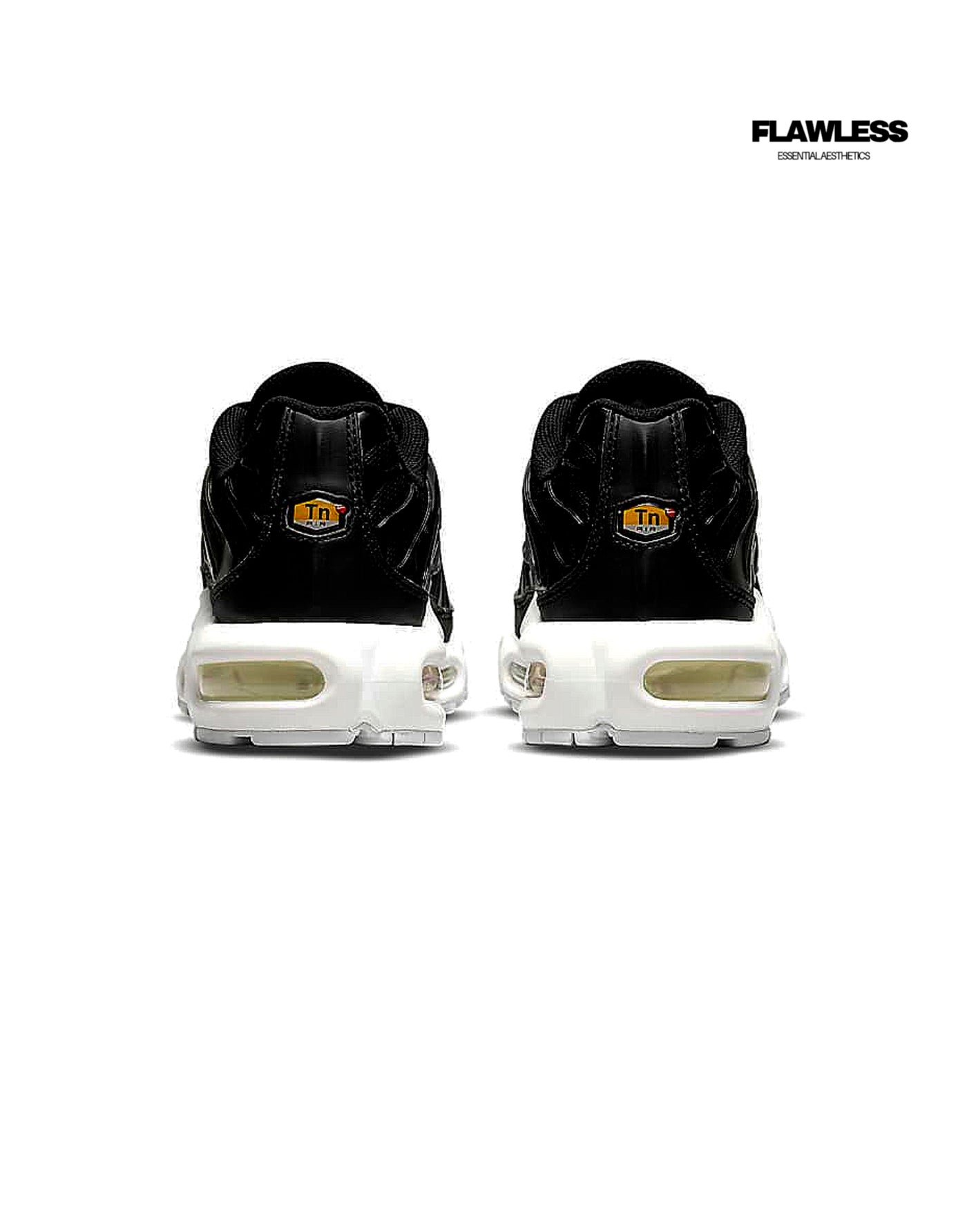 Nike Air Max Plus Tn "Black and White"