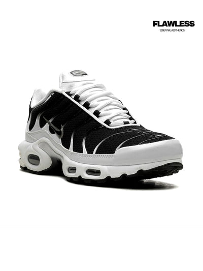 Nike Air Max Plus Tn "Black and White"