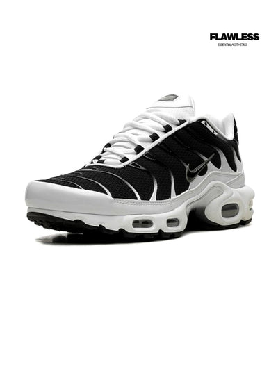 Nike Air Max Plus Tn "Black and White"