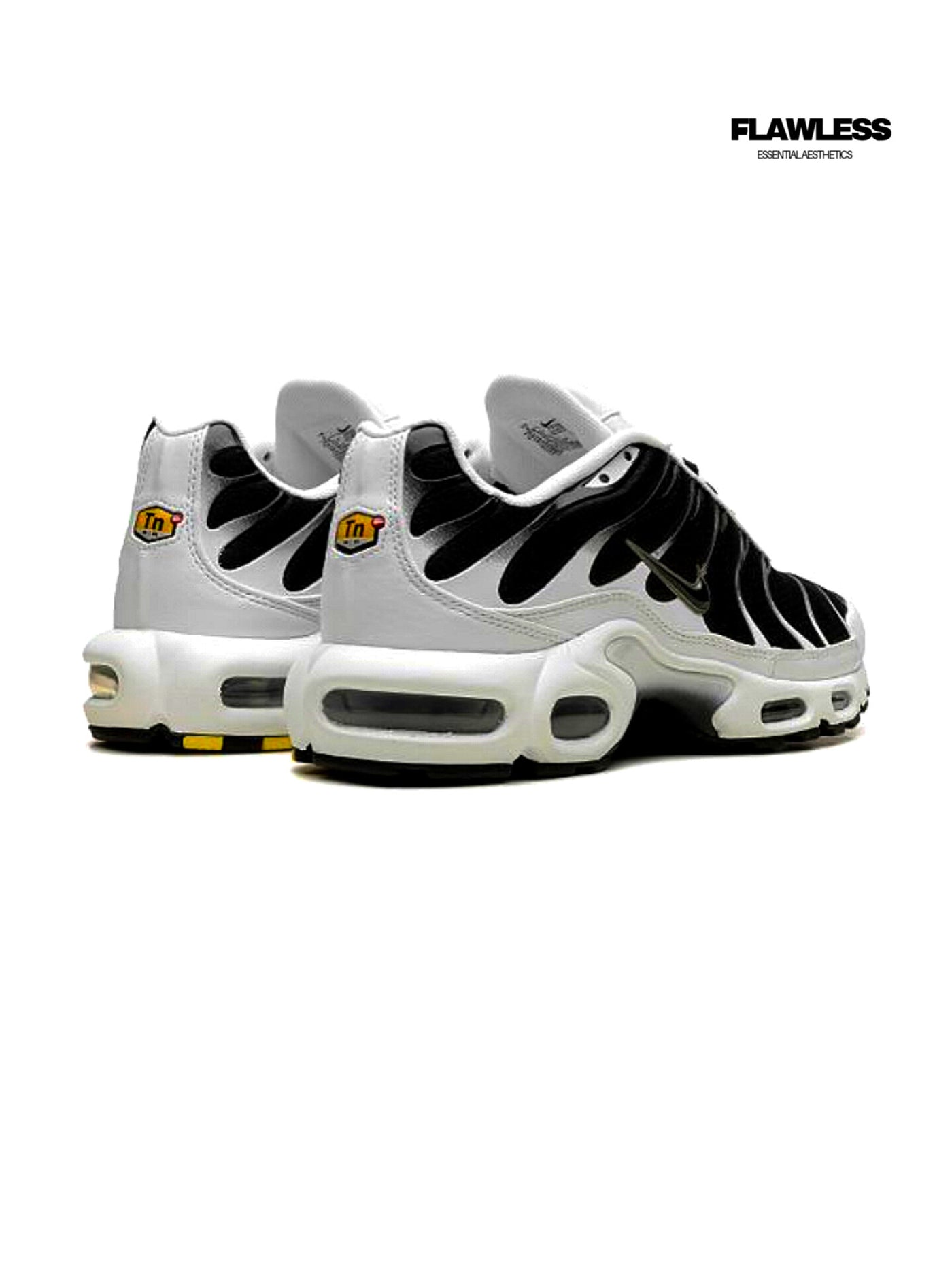 Nike Air Max Plus Tn "Black and White"