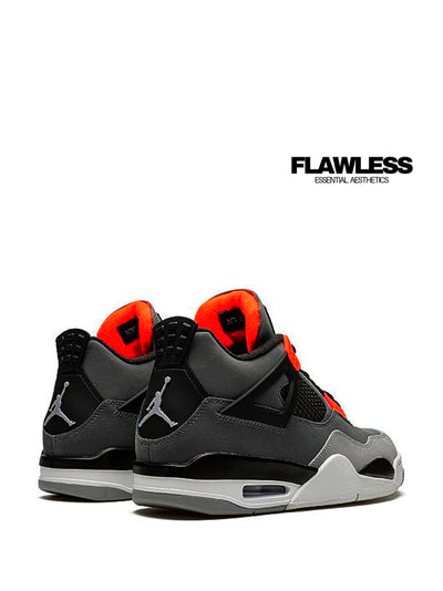 Air Jordan 4 Retro sneakers