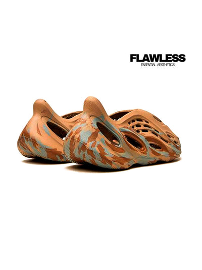 Yeezy Foam Runner "MX Sand Grey" sandals