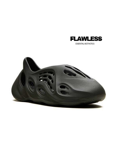 Yeezy Foam Runner "Carbon" sandals