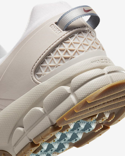 Nike Zoom Vomero Roam "College Grey"