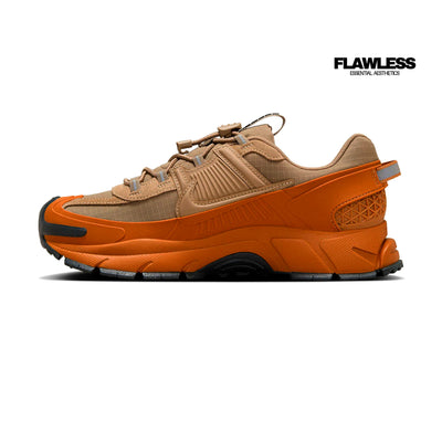 Nike Zoom Vomero Roam "Flax"