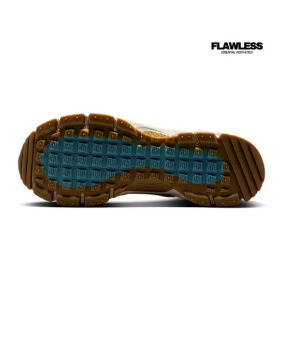 Nike Zoom Vomero Roam "College brown"